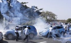 Senegal'de cumhurbaşkanlığı seçimlerinin ertelenmesi protesto edildi 