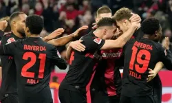 Bayer Leverkusen 3 dakikada fişi çekti! Şampiyonluk yolunda kritik maçı kazandı