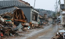 Japonya'da "büyük deprem" uyarısı devam ediyor