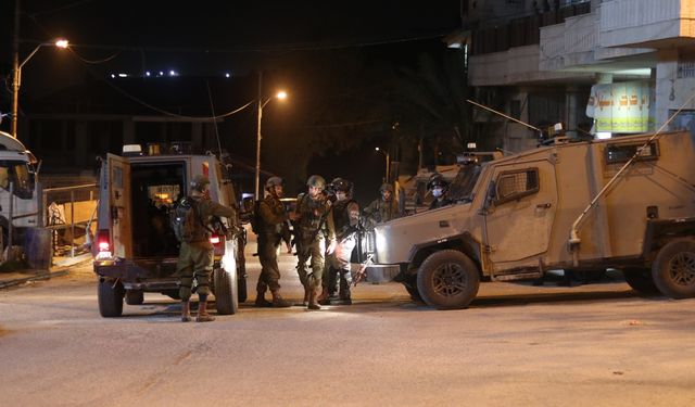 İşgal güçleri Batı Şeria’nın birçok bölgesine baskın düzenledi